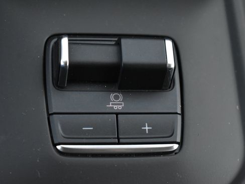 Used 2025 GMC Sierra 3500 Denali w/ Denali Reserve Package image 29