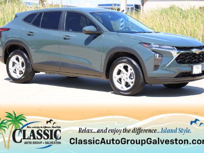 Used 2025 Chevrolet Trax LS w/ LS Convenience Package