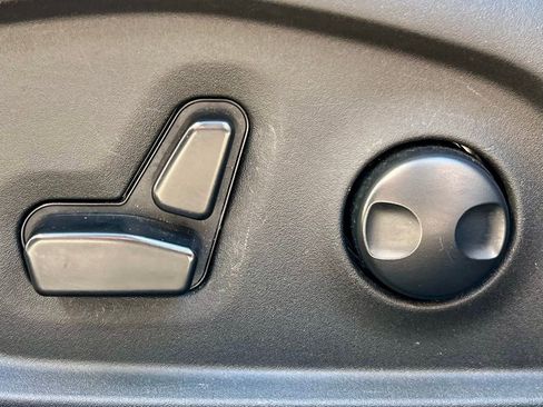 Used 2024 Jeep Compass Limited image 28