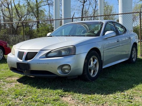 Used 2004 Pontiac Grand Prix GT2 w/ Leather Trim Pkg FWD image 2