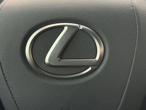 Used 2025 Lexus LX 600 4WD w/ Accessory Package (2T) image 5