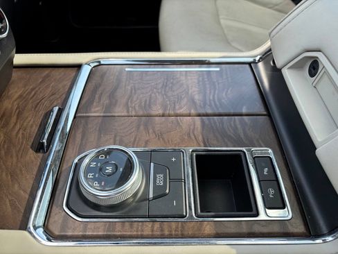 Used 2019 Ford Expedition Platinum RWD image 46
