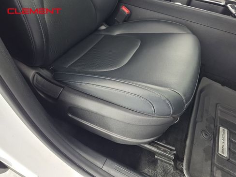 Used 2023 Kia Sportage EX image 29