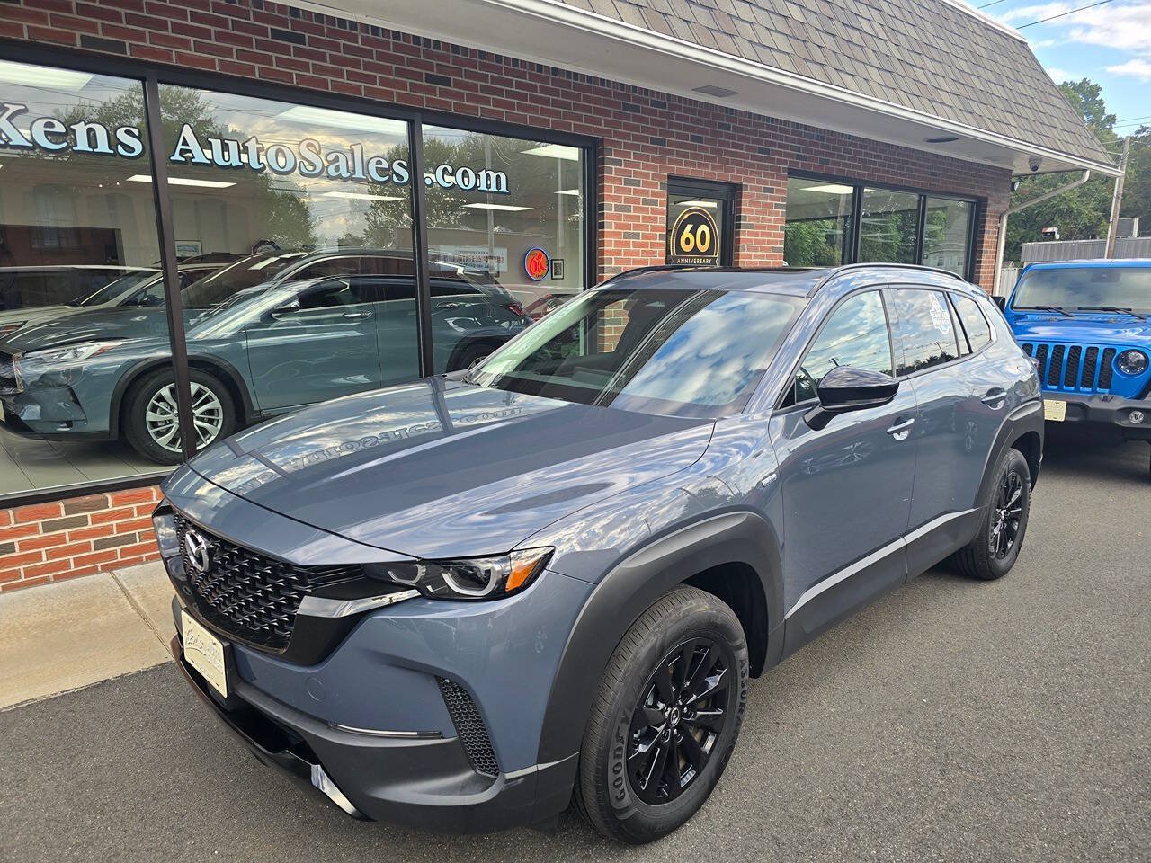 Used 2025 MAZDA CX-50 AWD 2.5 Hybrid w/ Premium Pkg image 1