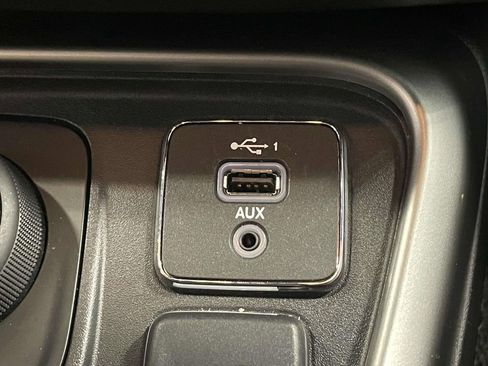 Used 2021 Jeep Compass 80th Special Edition image 24