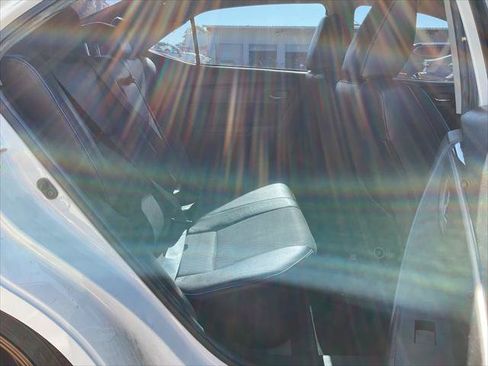 Used 2018 Toyota Corolla SE FWD image 18