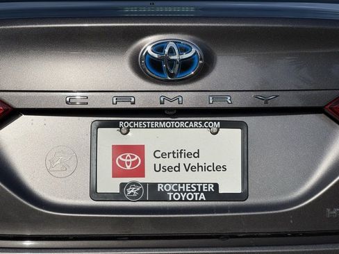 Certified 2020 Toyota Camry LE image 42