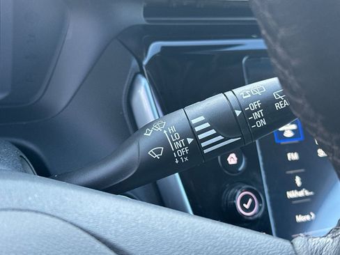 Used 2023 Chevrolet Bolt EUV LT w/ Convenience Package image 38