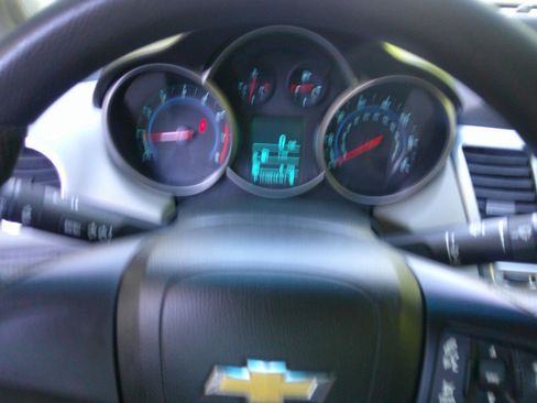 Used 2012 Chevrolet Cruze LS w/ Connectivity Package FWD image 17