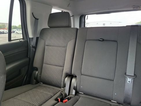 Used 2019 Chevrolet Tahoe LS RWD image 12