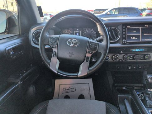 Used 2021 Toyota Tacoma TRD Off-Road image 13