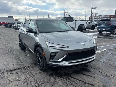 Certified 2024 Buick Envista Sport Touring w/ Convenience I Package image 3