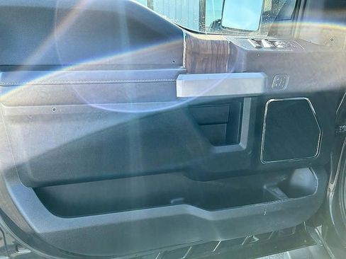 Used 2018 Ford F150 Lariat w/ Equipment Group 502A Luxury image 14