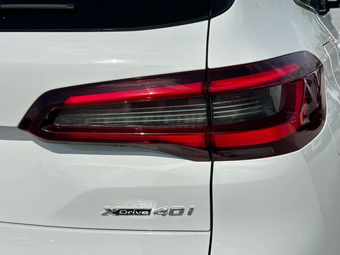 Used 2023 BMW X5 xDrive40i w/ M Sport Package AWD/4WD image 32