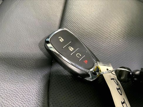 Used 2019 Chevrolet Bolt Premier w/ Infotainment Package image 11