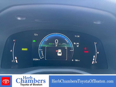 Used 2025 Toyota Camry SE AWD/4WD image 5