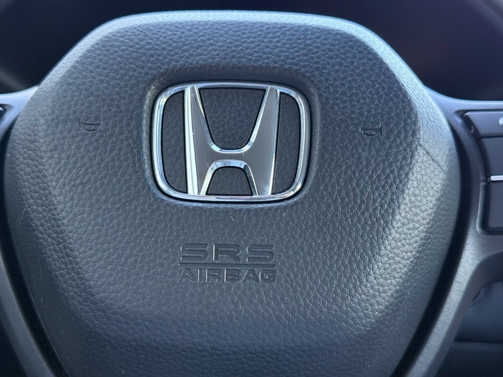 Used 2025 Honda HR-V LX image 17