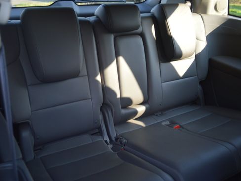 Used 2016 Honda Odyssey Touring Elite image 30