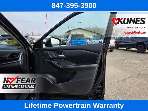 Used 2025 Nissan Rogue SV image 33