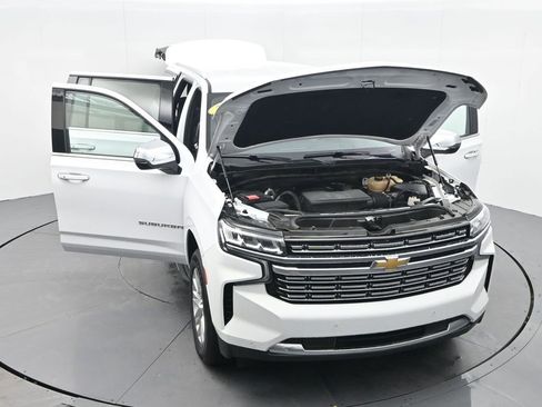 Used 2023 Chevrolet Suburban Premier image 31