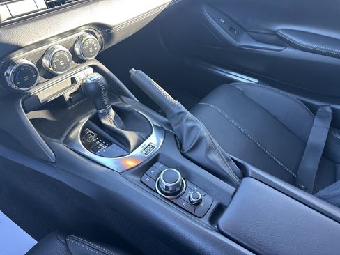 Used 2023 MAZDA MX-5 Miata Grand Touring w/ Weather Package image 51