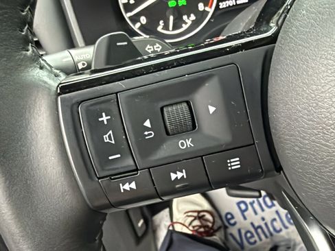 Certified 2022 Nissan Rogue SV w/ SV Premium Package image 10