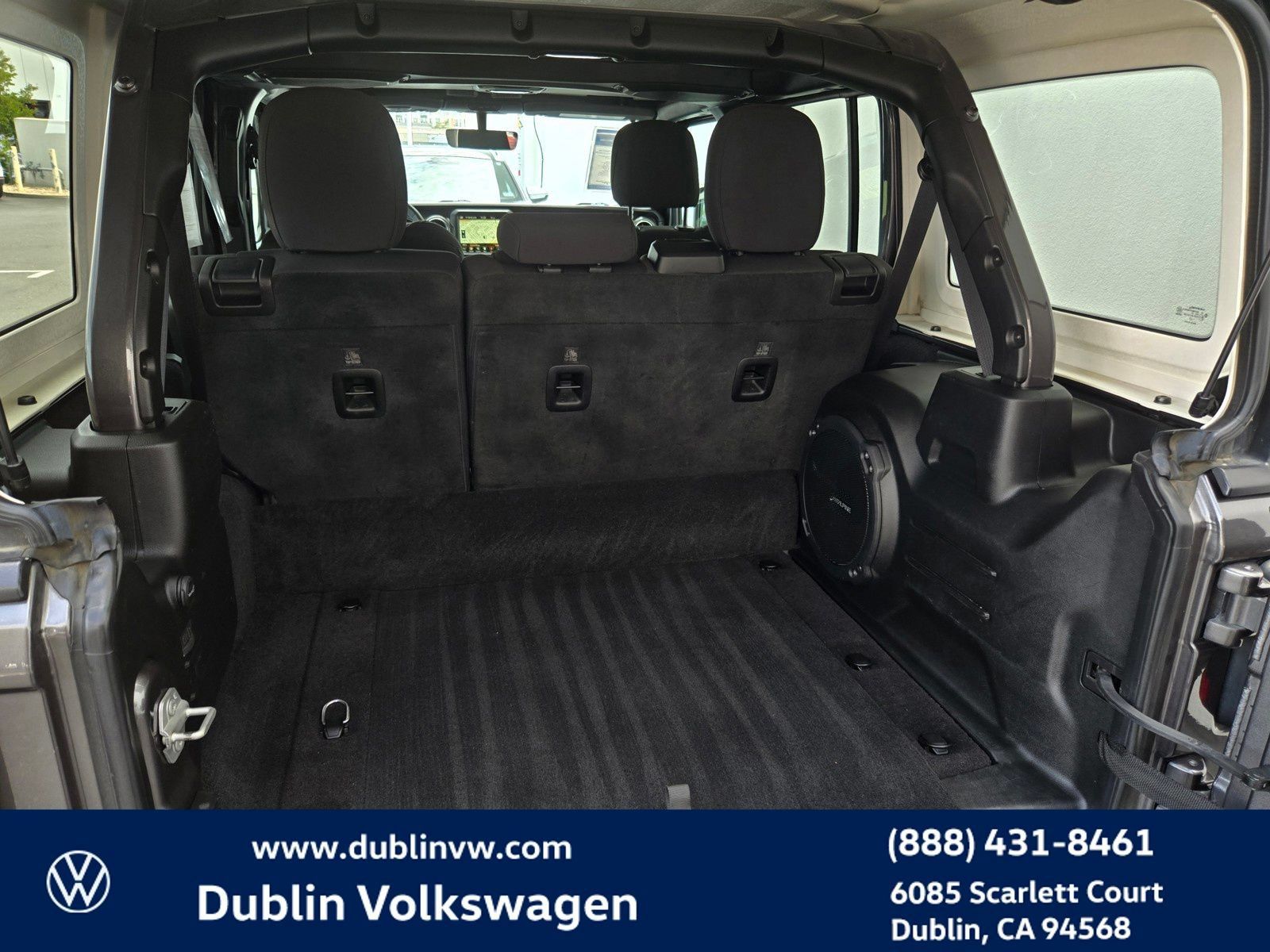 Used 2023 Jeep Wrangler Unlimited Rubicon 4xe w/ Cold Weather Group AWD/4WD image 29