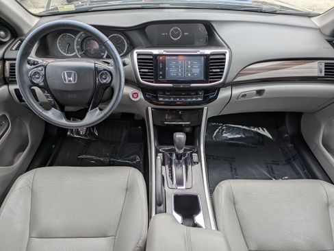 Used 2017 Honda Accord EX-L image 12