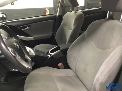 Used 2015 Toyota Prius Three image 27
