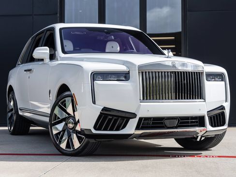 New 2026 Rolls-Royce Cullinan AWD/4WD image 5