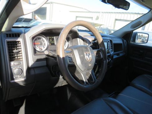 Used 2017 RAM 2500 Tradesman w/ Chrome Appearance Group image 7