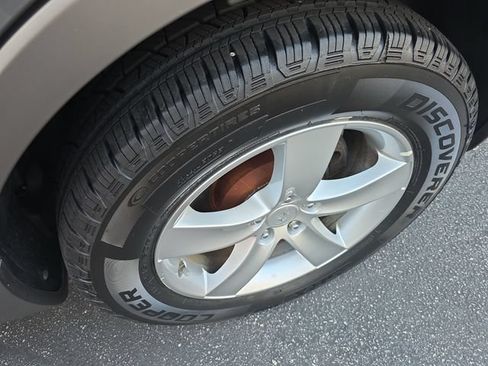 Used 2008 Hyundai Veracruz GLS FWD image 24