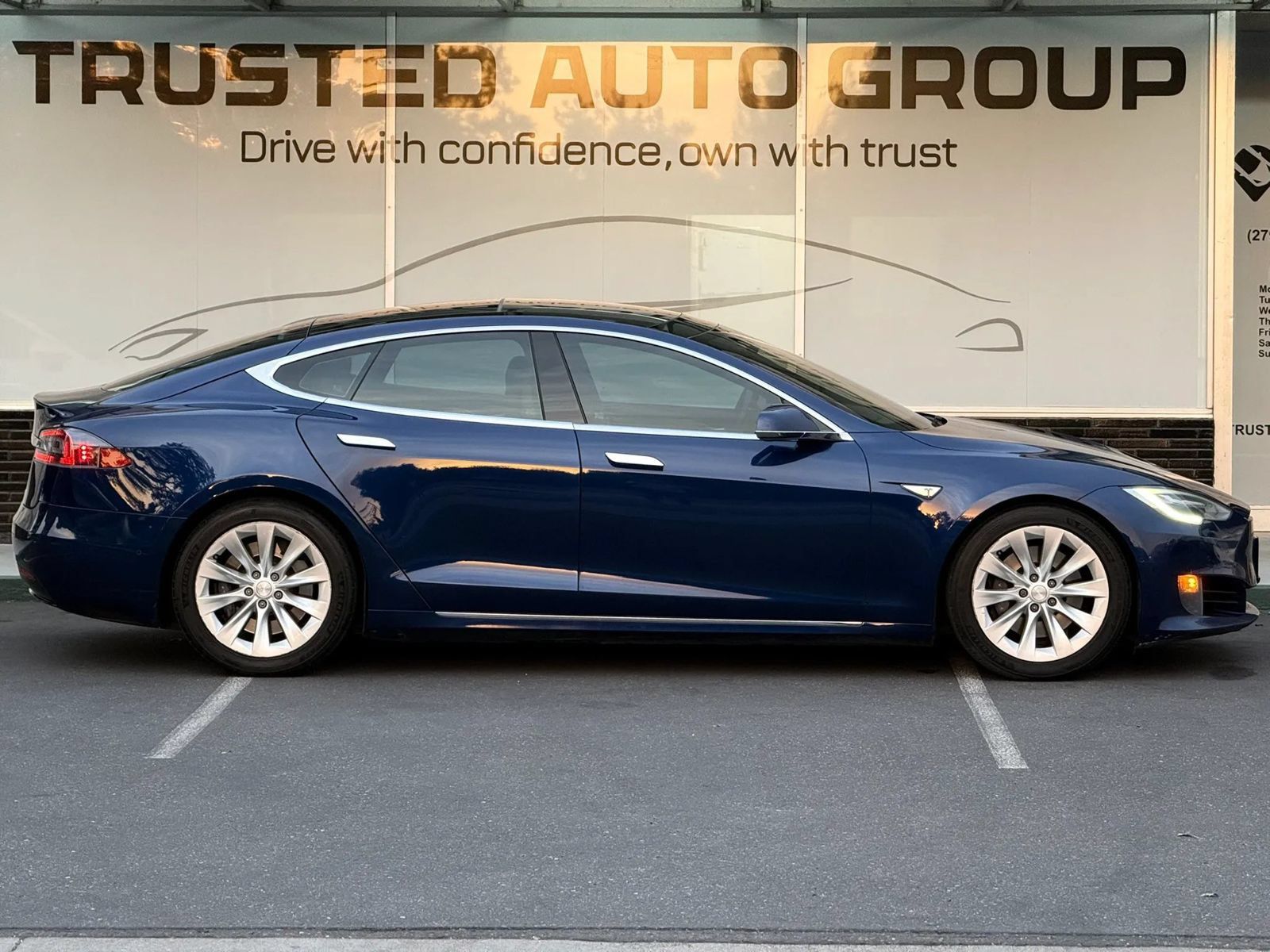 Used 2016 Tesla Model S 75D AWD/4WD image 5