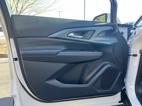 New 2026 Chevrolet Equinox EV LT image 14