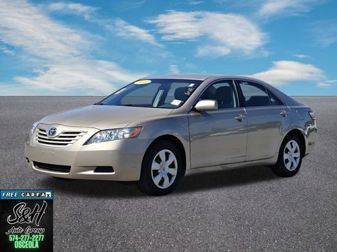 Used 2009 Toyota Camry LE FWD image 12