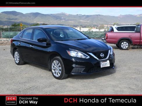 Used 2016 Nissan Sentra SV FWD image 3