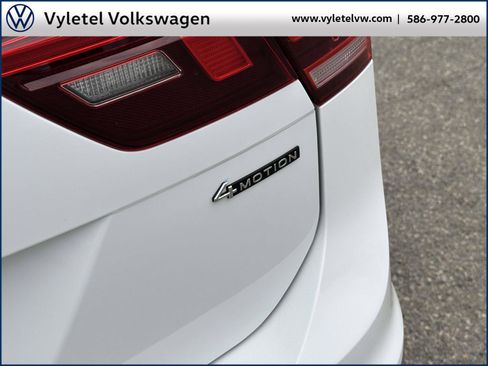 Certified 2022 Volkswagen Tiguan SE image 10