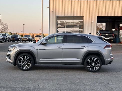 New 2026 Volkswagen Atlas Cross Sport SEL Premium R-Line image 2