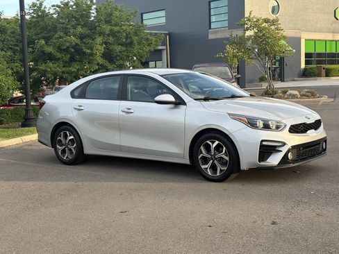 Used 2021 Kia Forte LXS FWD image 8