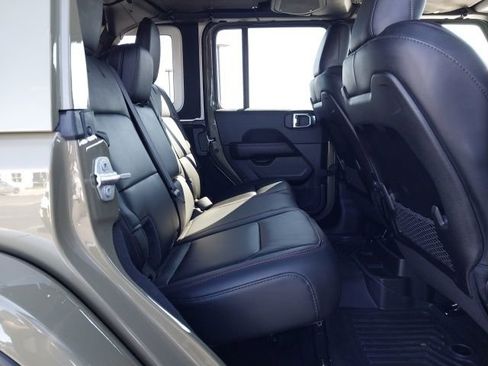 Used 2025 Jeep Wrangler Unlimited Rubicon image 7