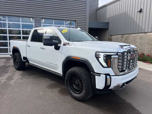 Used 2024 GMC Sierra 2500 Denali w/ Denali Reserve Package AWD/4WD image 3