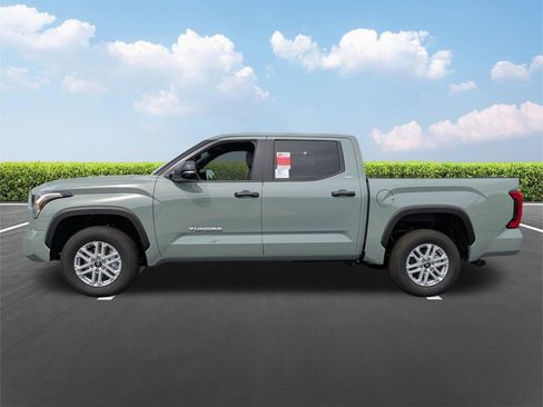 New 2026 Toyota Tundra SR5 w/ SR5 Convenience Package image 7