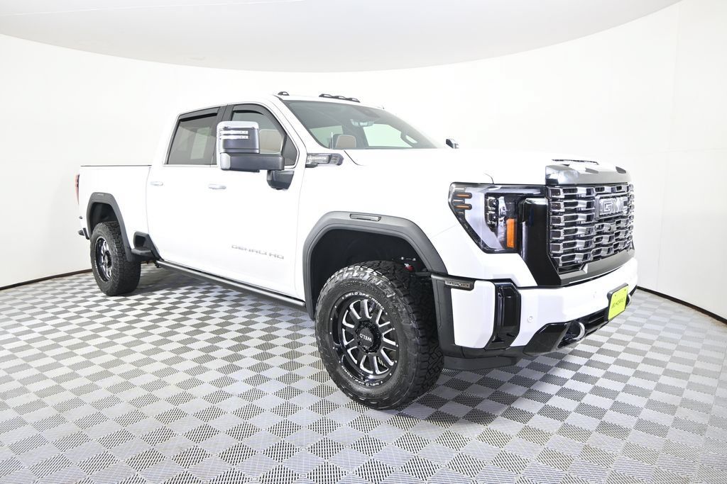 Used 2025 GMC Sierra 3500 Denali Ultimate AWD/4WD image 10