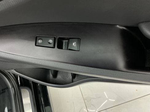 Used 2019 Hyundai Ioniq Limited FWD image 40