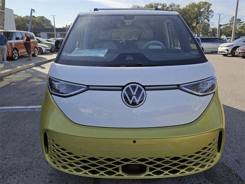New 2025 Volkswagen ID. Buzz 1st Edition image 24