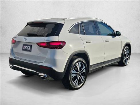 Used 2025 Mercedes-Benz GLA 250 4MATIC image 5