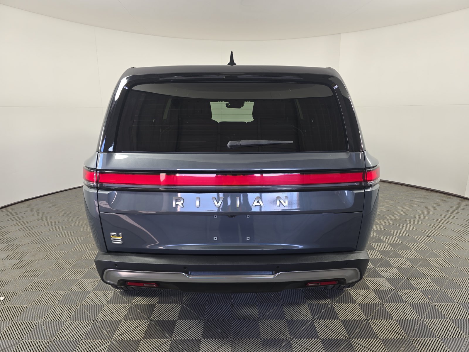 Used 2023 Rivian R1S Adventure Quad AWD/4WD image 4