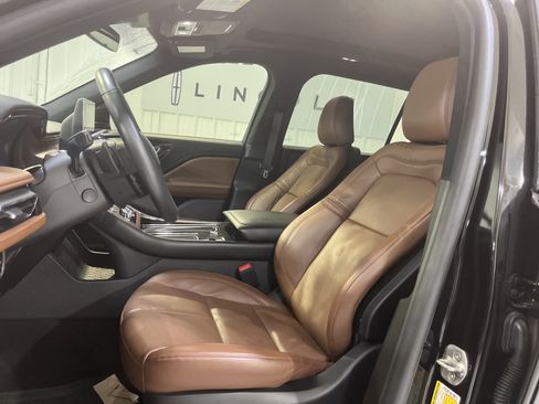 Used 2023 Lincoln Aviator Reserve w/ Elements Package Plus image 8