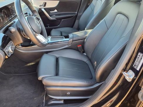 Used 2025 Mercedes-Benz CLA 250 image 10
