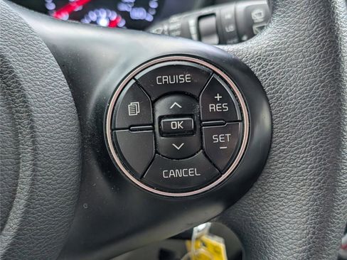 Used 2022 Kia Soul LX w/ Technology Package image 23